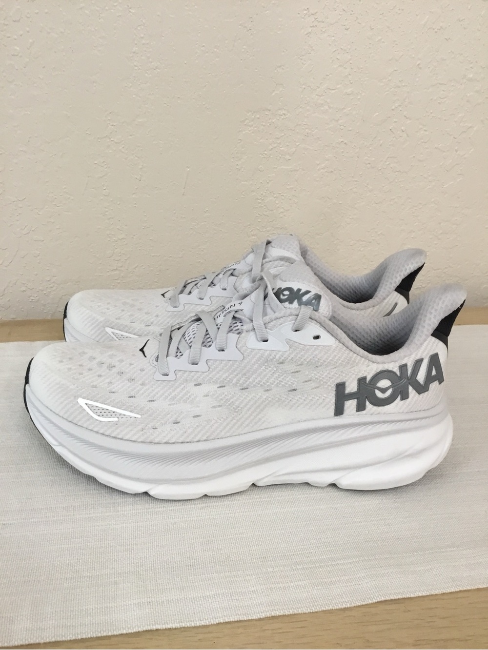 Hoka one one Clifton 9 Nimbus cloud steel wood size 9D - Picture 2 of 9